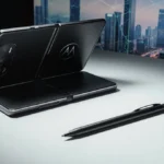 Motorola Debuts Stylus and Tracker for Razr Fold at CES 2026